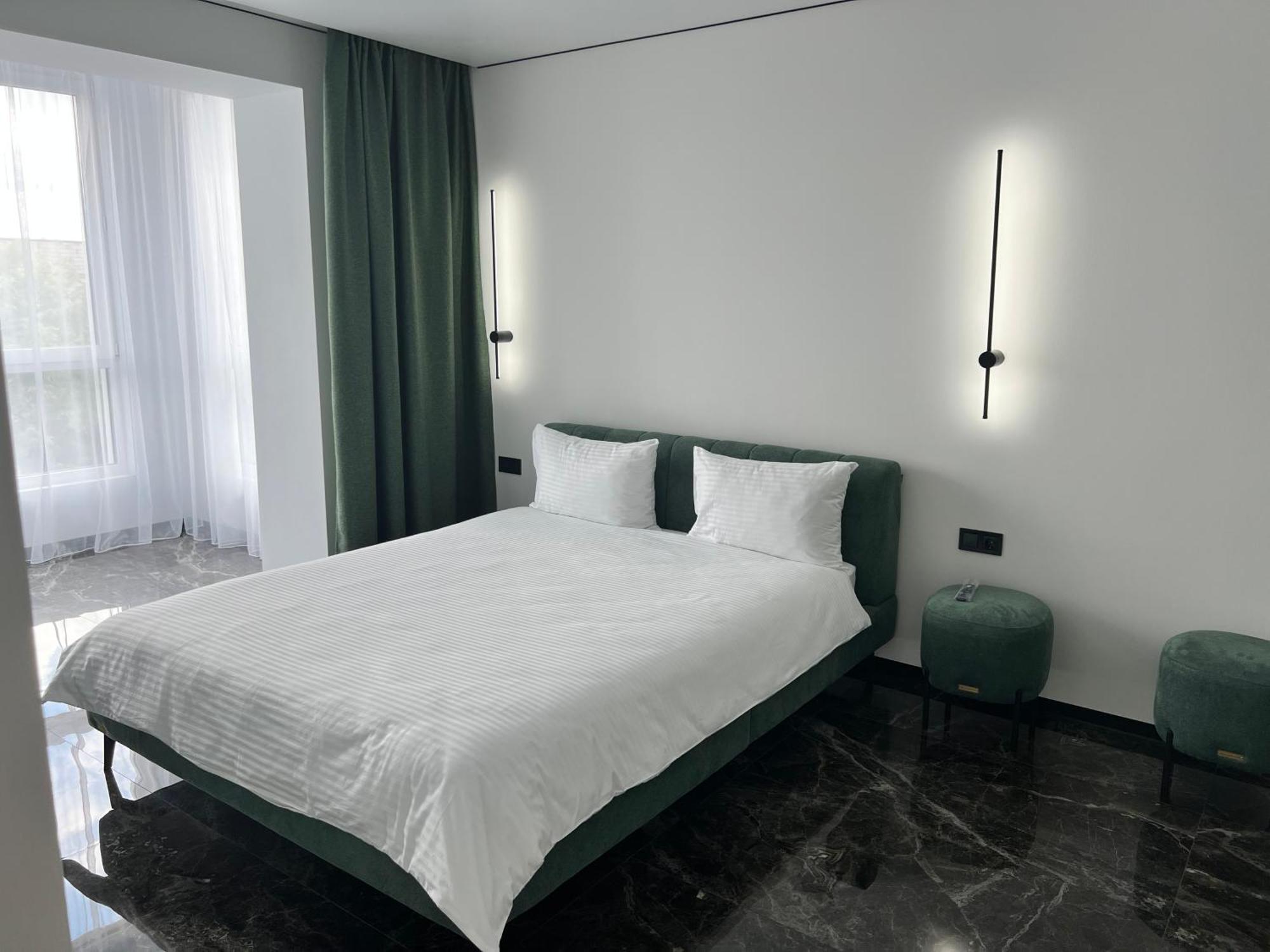 Люкс Апартаменти В Жкарена Та Жк Great House Rivne Dış mekan fotoğraf